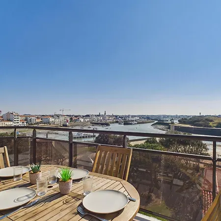 Apartment Vue A 350m De La Pour 4